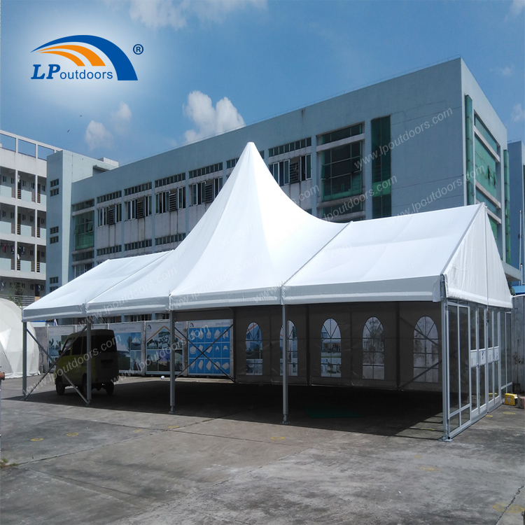 Tente de chapiteau mixte de luxe à cadre en aluminium à l'extérieur pour événement de fête