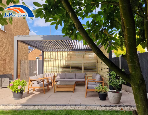 Pergola en métal en aluminium avec toit à persiennes comme abri à vendre en Nouvelle-Zélande, Australie